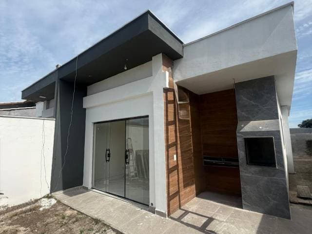 Casa independente 3 quartos na Vila do Peró !!!