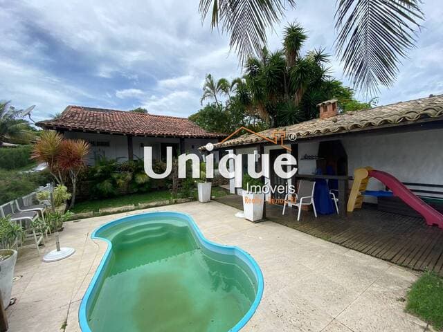 OPORTUNIDADE!!!! Casa linear com piscina em condomínio!