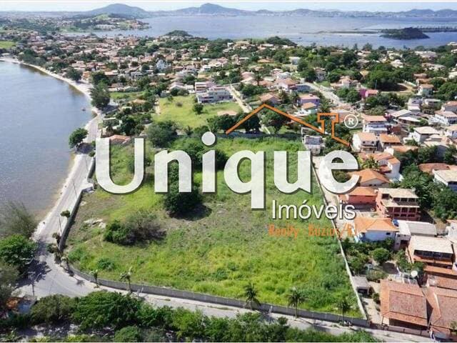 Área para incorporação com 15.990 m² à venda na Praia do Sudoeste.