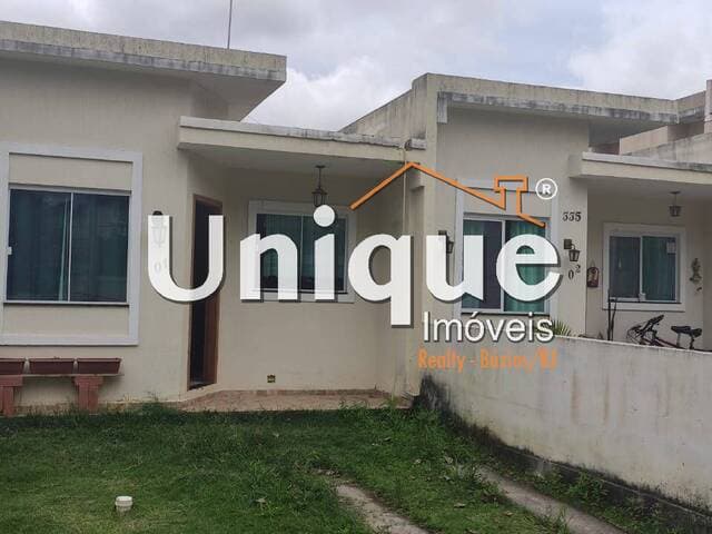 Casa com piscina próximo a Lagoa em São Pedro à venda por R$ 380.000,00.