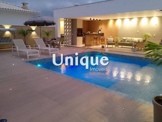 Casa de luxo em condomínio fechado, São Pedro, à venda por R$1.990.000,00.