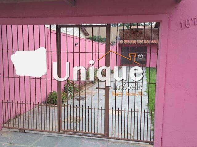 Casa tipo Pousada independente a poucos metros da Lagoa!