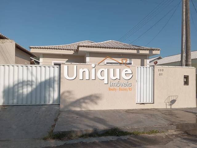 Casa com 3 quartos, no Condomínio Cisne Branco, à venda por R$350 mil.