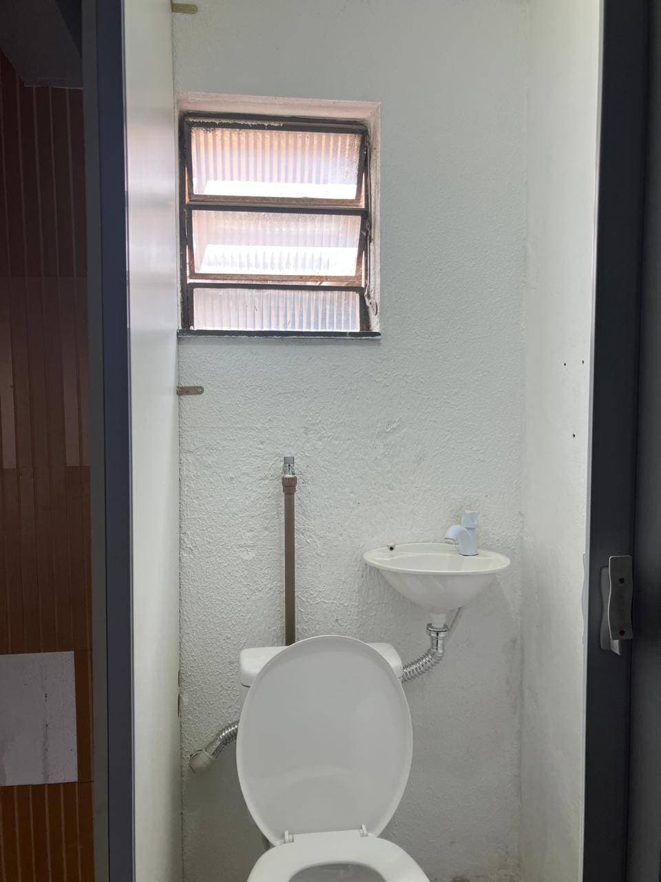 LOJA AMPLA PARA LOCAÇÃO NO ATERRADO VR