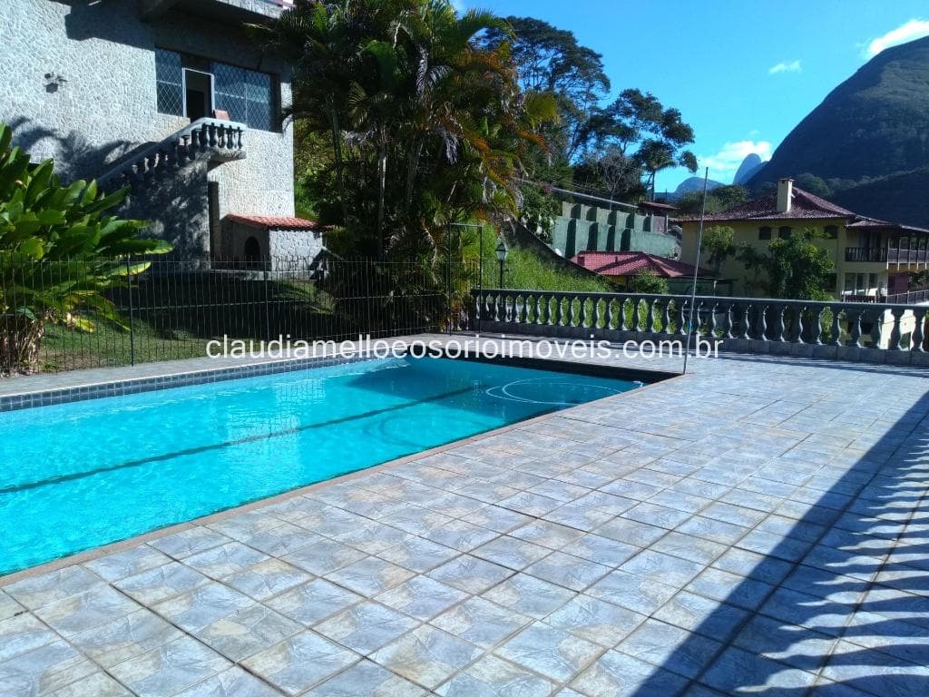 Casa 4 quarto(s) 5 VAGAS PISCINA EM COND. para Venda no bairro Itaipava em Petrópolis - RJ