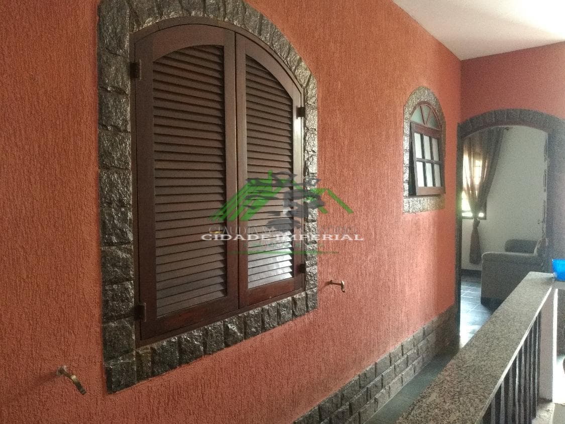 VENDO PREÇO REDUZIDO R$ 420.000,00 2 Casas 3 quarto(s) para Venda no bairro Estrada da Saudade em Petrópolis - RJ