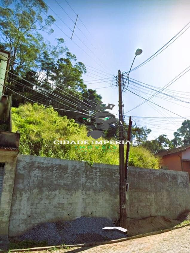 TERRENO A VENDA NO QUARTEIRAO INGELHEIN MURADO COM 330 M2 APX SÓ 250mil