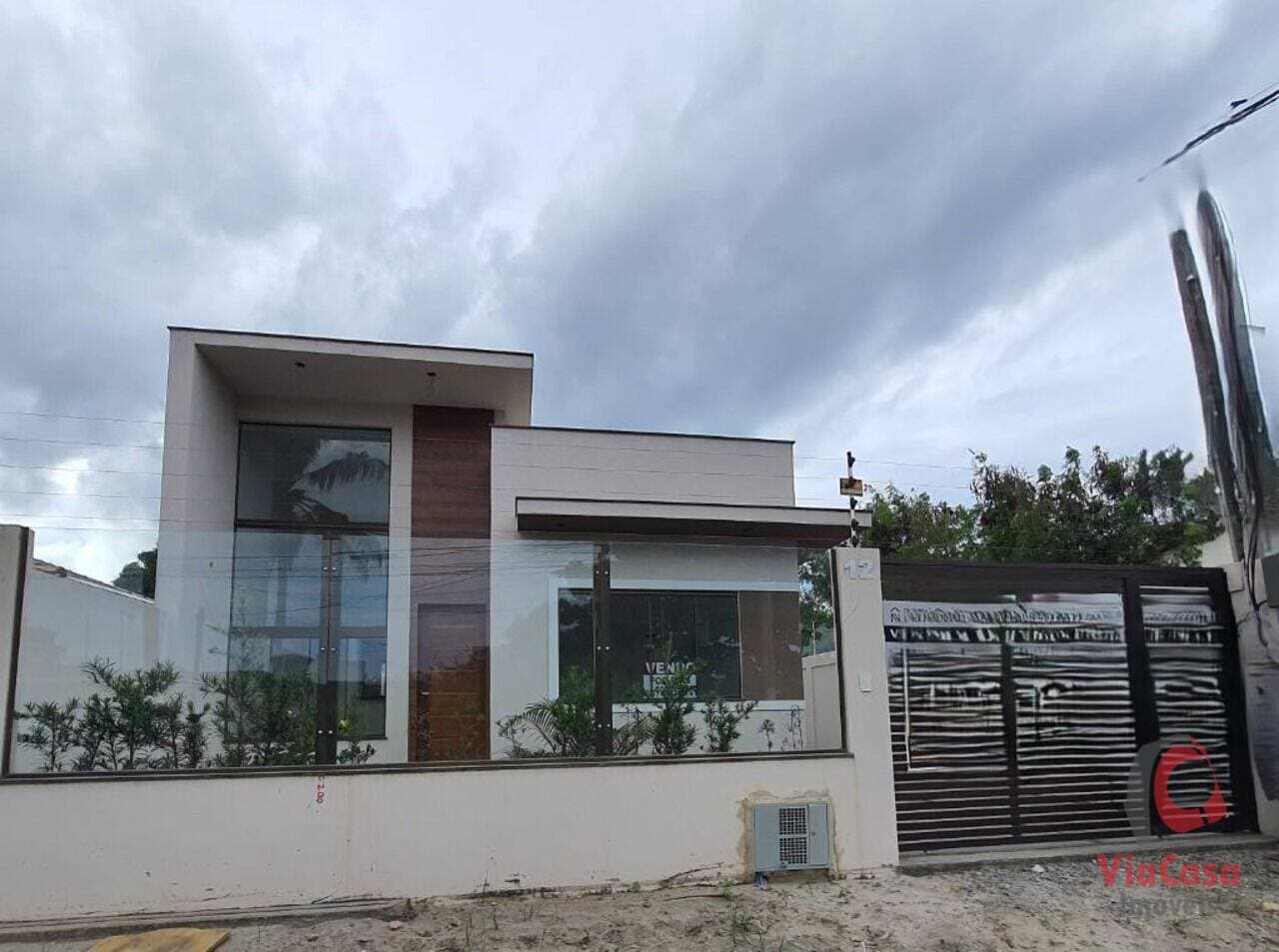 Casa em Diniz Roque de Santana - Até 577/578 - Terra Firme - Rio das Ostras/RJ