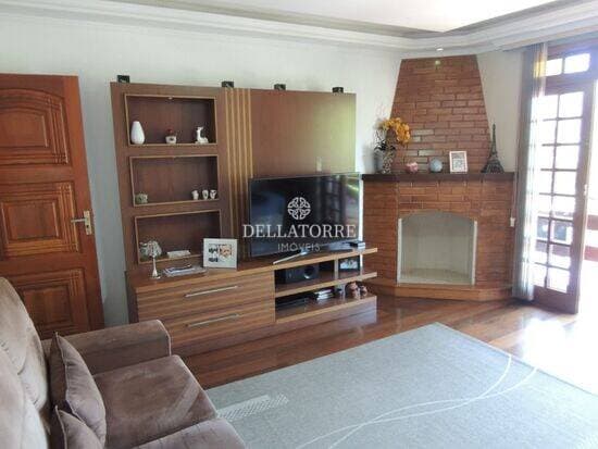 Casa com 3 quartos, 218 m² - Granja Guarani - Teresópolis/RJ