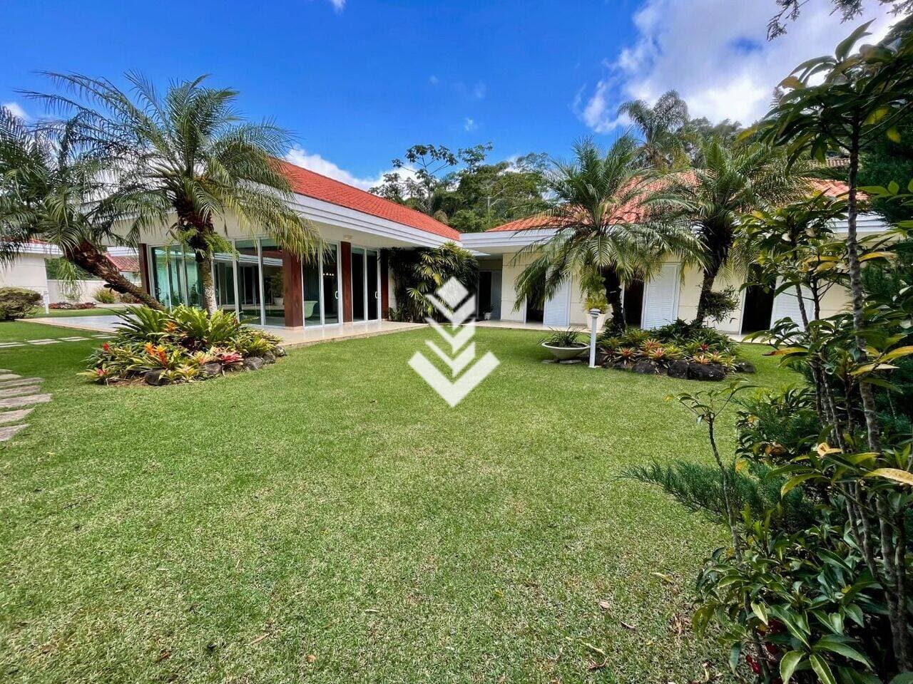 Casa com 3 quartos, aluguel por R$ 15.000/mês ou à venda por R$ 4.500.000 - Ponte da Saudade - Nova Friburgo/RJ