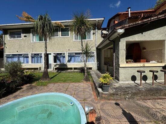 Casa com 5 quartos, 228 m² - Parque do Ingá - Teresópolis/RJ