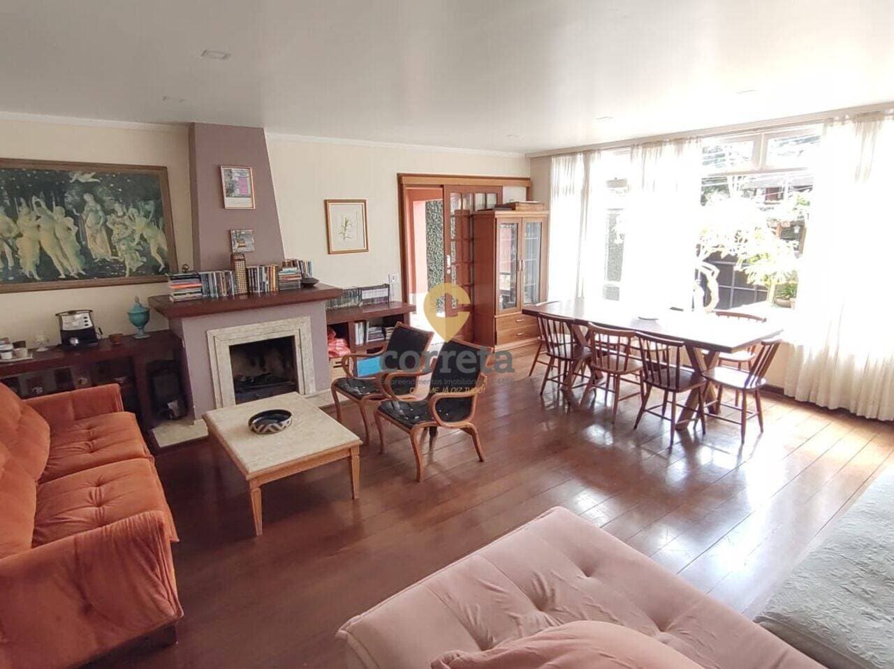 Casa em Vale dos Pinheiros - Nova Friburgo/RJ