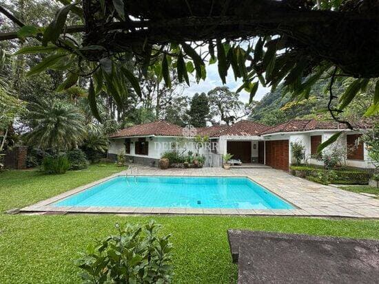 Casa com 5 quartos, 409 m² - Granja Guarani - Teresópolis/RJ