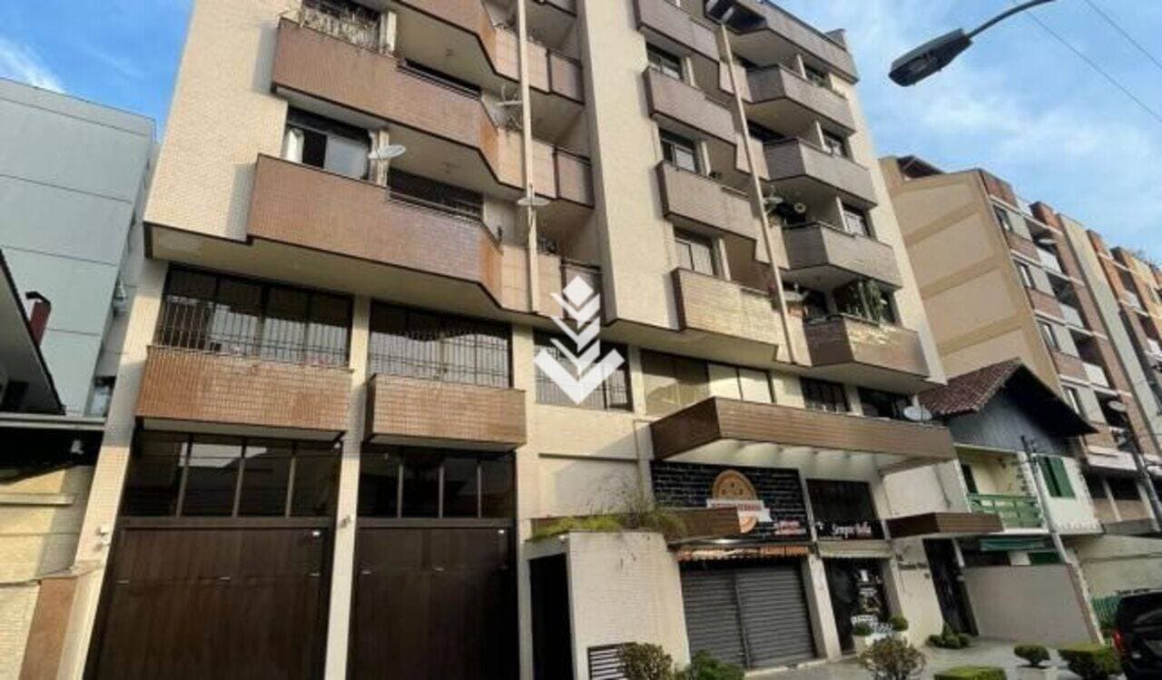 Cobertura com 4 quartos, 350 m² - Centro - Nova Friburgo/RJ