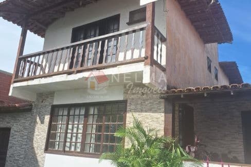 Oportunidade Imperdível em Búzios – Terreno com Duas Casas na Rasa, Pronto para Morar ou Investir!