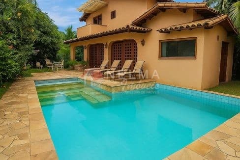 Excelente Oportunidade Casa na Ferradura, Búzios-RJ – A Apenas 150 Metros da Praia!